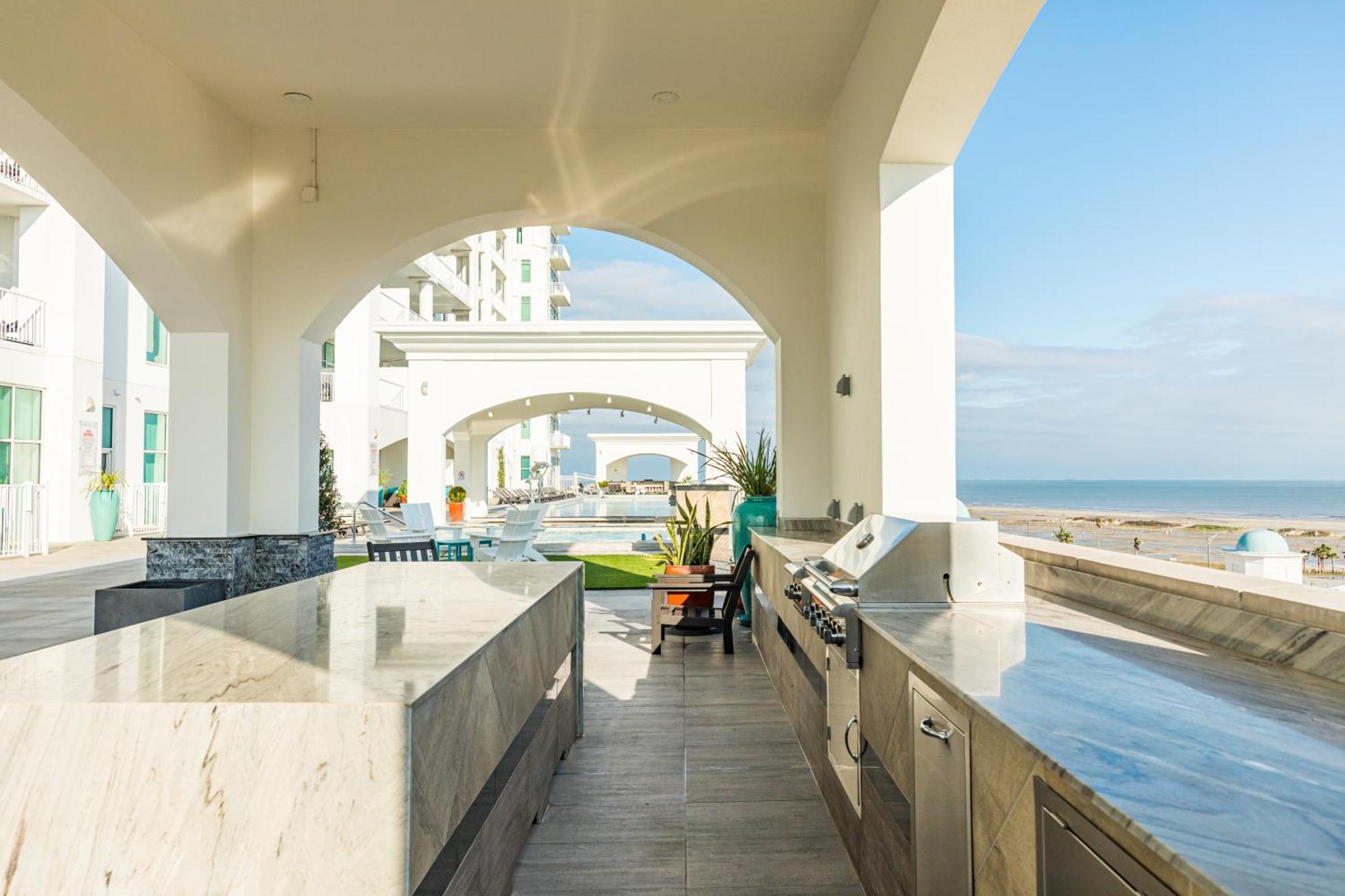 Emerald By The Sea Retreat Galveston Bagian luar foto